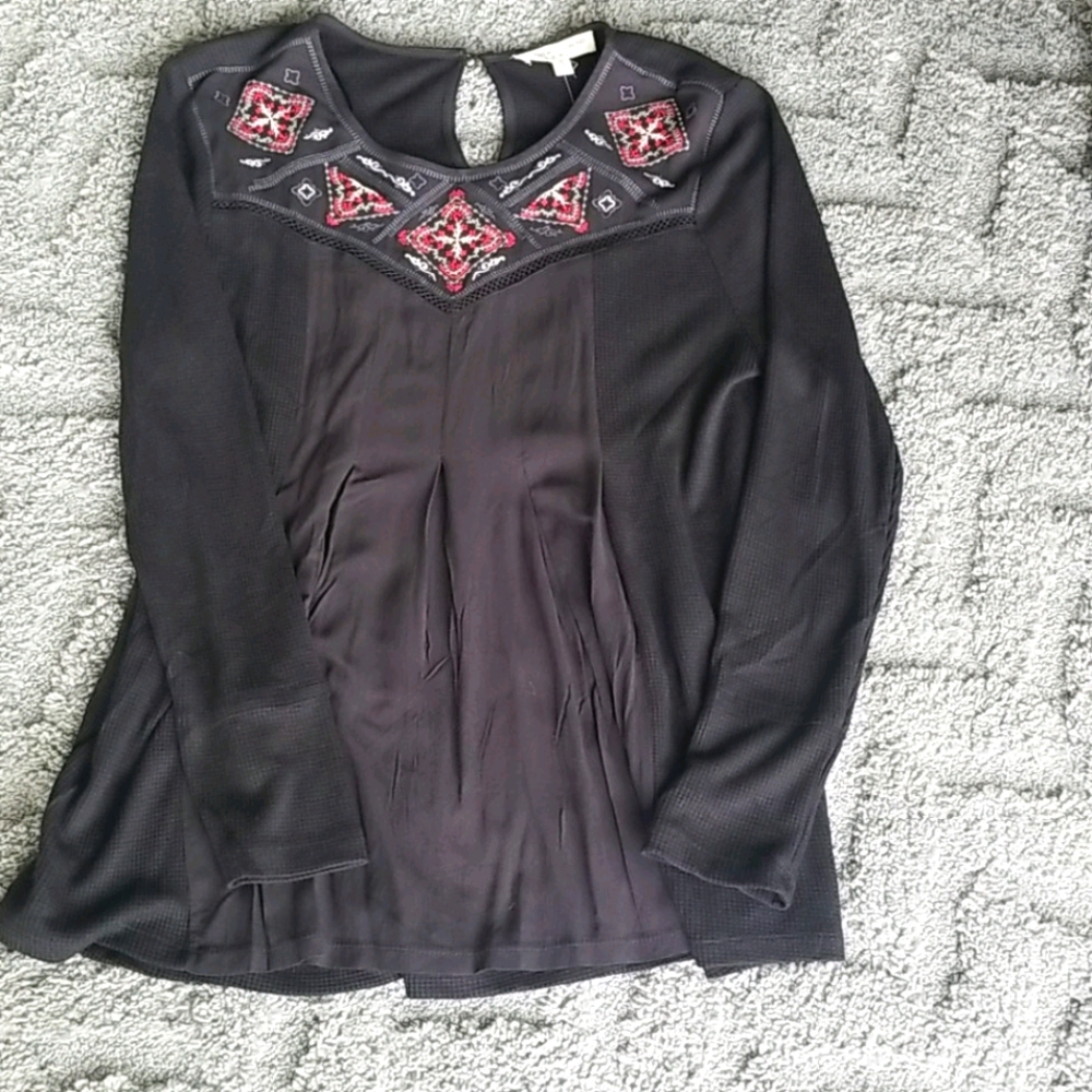 Beautiful Black Top (NWT)